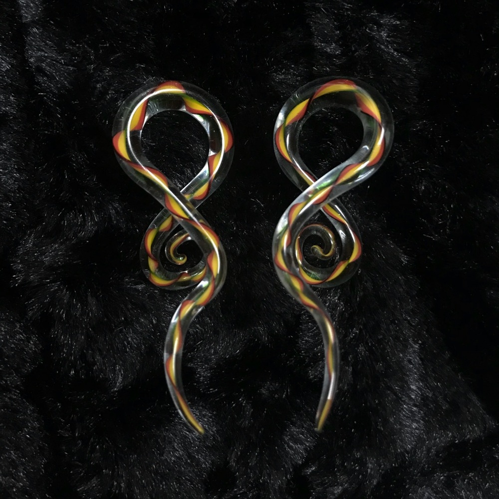2g fun rasta colored earrings ❤️💛💚